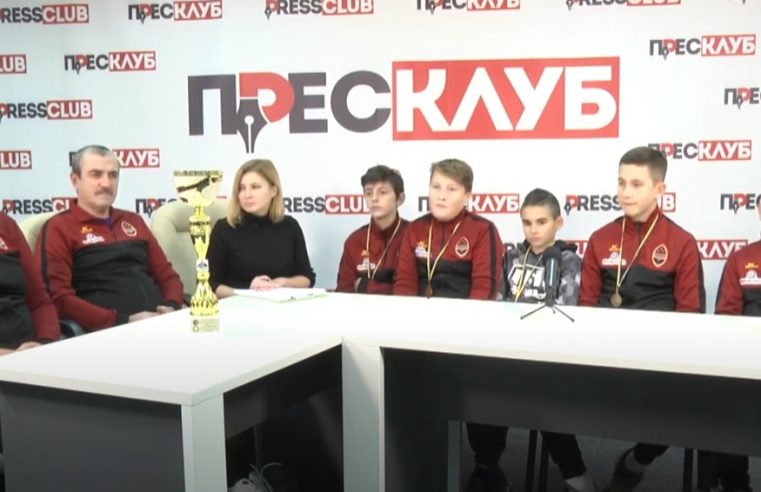 Футболісти команди ДЮСШ №1 “Шахтар” стали чемпіонами області