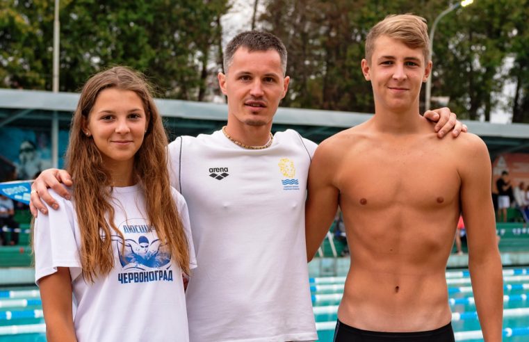 Молоді червоноградці виступали на Чемпіонаті України з плавання