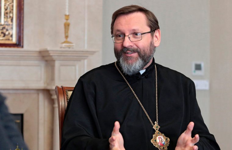 Молитися онлайн, не цілувати плащаниці, на Великдень служити на вулиці, ‒ Глава УГКЦ дав поради, як служити у Страсний тиждень і на Великдень