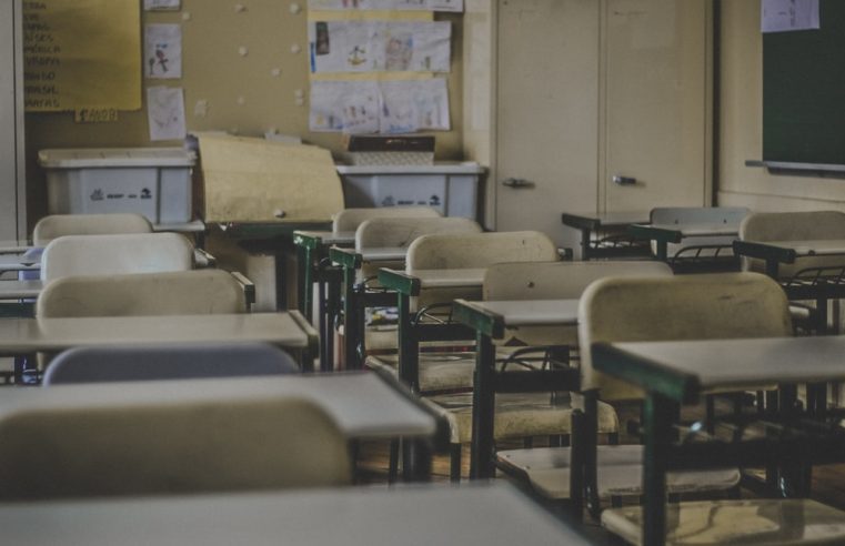 Середня зарплата педагогів, онлайн-робота атестаційних комісій, заповнення журналу – які зміни для вчителів на карантині
