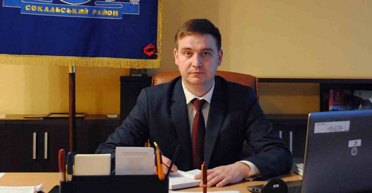 У привласненні державних коштів у розмірі 1,3 млн підозрюють колишнього голову Сокальської РДА