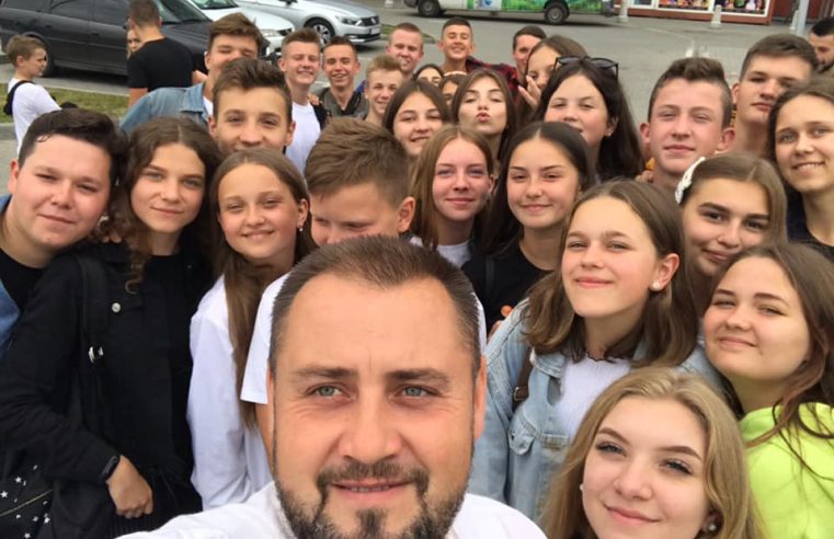 Роби добро і в час карантину – на Сокальщині священик з храму Петра і Павла організував благодійну допомогу