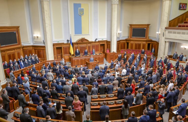 Про продовження карантину, виплати медикам і роботу за кордоном – Шмигаль доповів про роботу Уряду