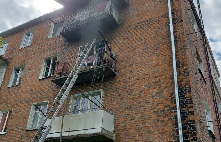 Під час пожежі в Червонограді врятували 4 людей