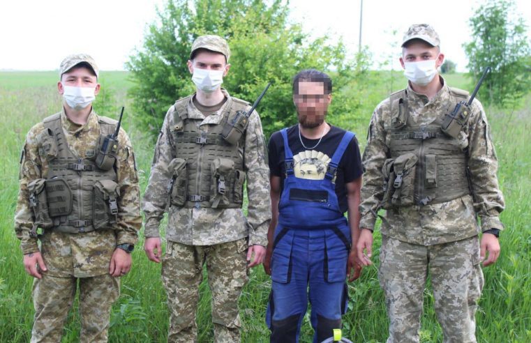 На велосипеді з Чехії до Казахстану: на Сокальщині затримали іноземця, який незаконно перетнув кордон