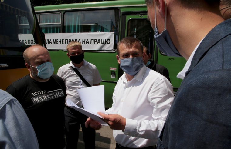 Коли вже поїдуть маршрутки? – Звернення перевізників області передадуть до Кабміну