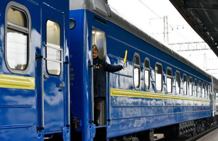 Львівська залізниця відновила курсування ще трьох приміських поїздів