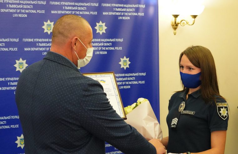 Двох поліцейських з Сокальщини нагородили відзнаками за переслідування та затримання зловмисника
