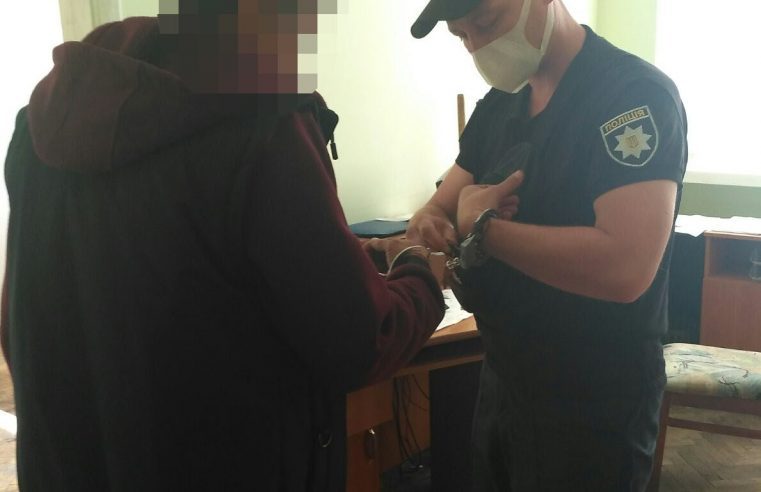 У Червонограді посеред вулиці побили та пограбували 56-річного чоловіка