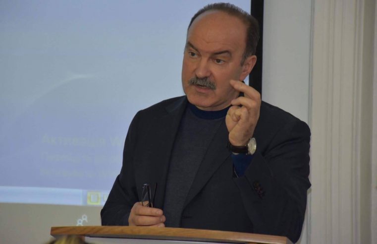 “Осінні вибори протверезять голови наших людей. Наївшись обіцянок, обиратимуть не емоціями, а розумом” – Михайло Цимбалюк