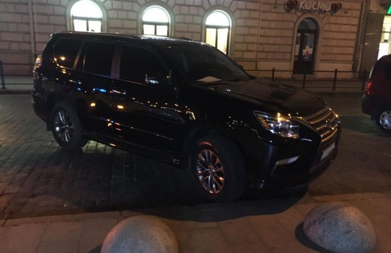П’яний червоноградець у Львові пропонував хабар поліцейським за порушення ПДР