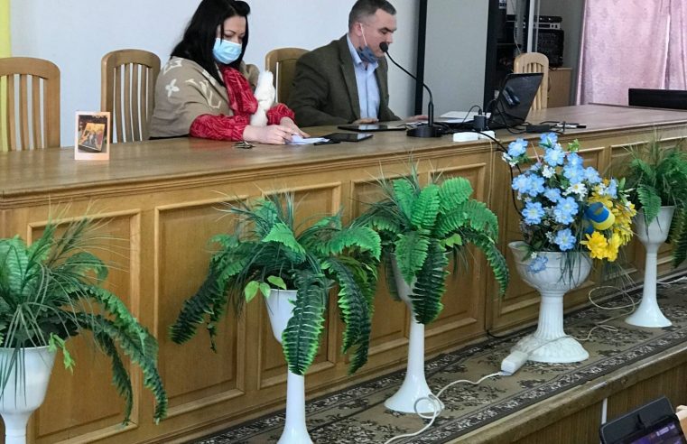 Червоноградська районна рада висловилась проти підвищення тарифів і прийняла відповідне звернення