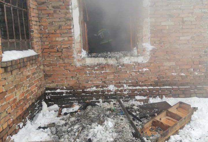 У селі Жужеляни Белзької ОТГ під час пожежі ледь не загинув чоловік