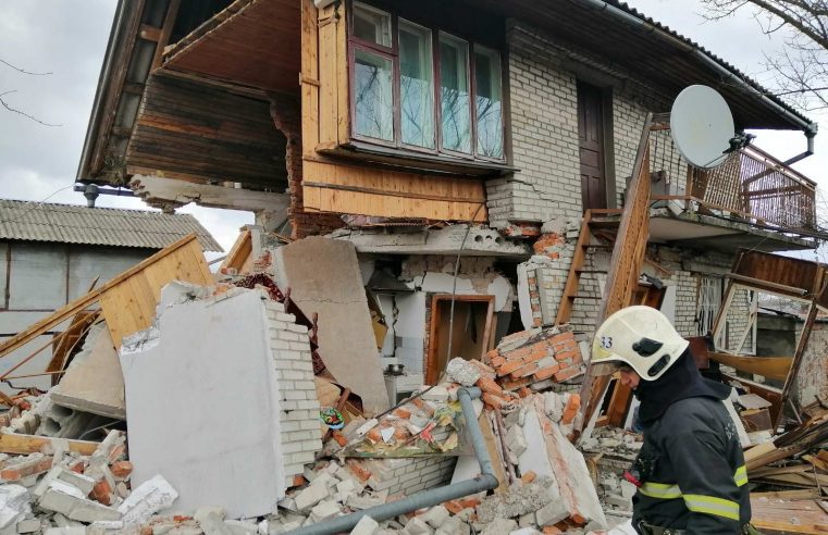 Вибух газу в Добрячині зруйнував житлову будівлю, травмована господиня – в лікарні