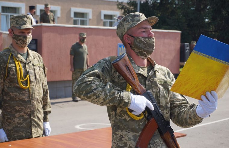 22 травня військовослужбовці частини Т0200 І-ї окремої бригади, що  у Червонограді, прийняли присягу