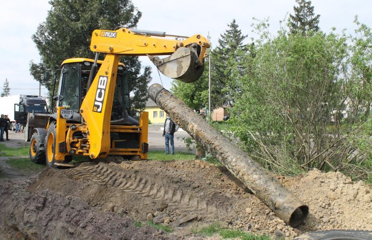 Внаслідок пориву водопроводу на Заставі в Червонограді можуть бути проблеми з водопостачанням у Соснівці та Гірнику