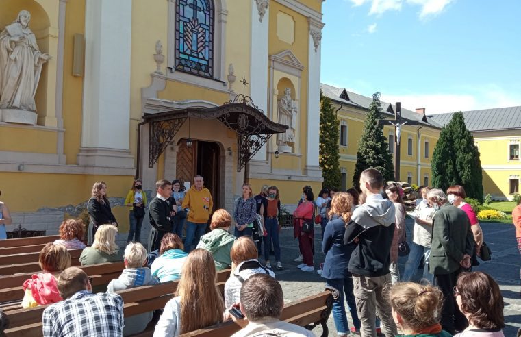 Учасники львівського “Форуму гідів” побували у Червонограді, Соснівці та Великих Мостах