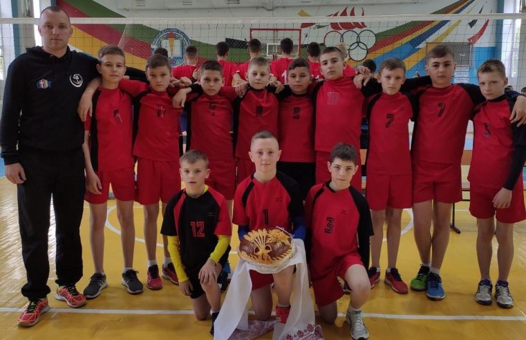 Команда ДЮСШ “Соколяни” стала Чемпіоном України з волейболу серед юнаків
