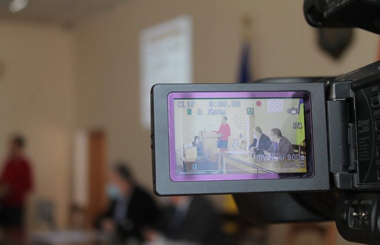 Старости видаватимуть свідоцтва про народження та реєструватимуть шлюб