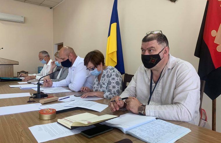 Всі новообрані директори загальноосвітніх закладів Червоноградскьої ТГ успішно пройшли атестацію