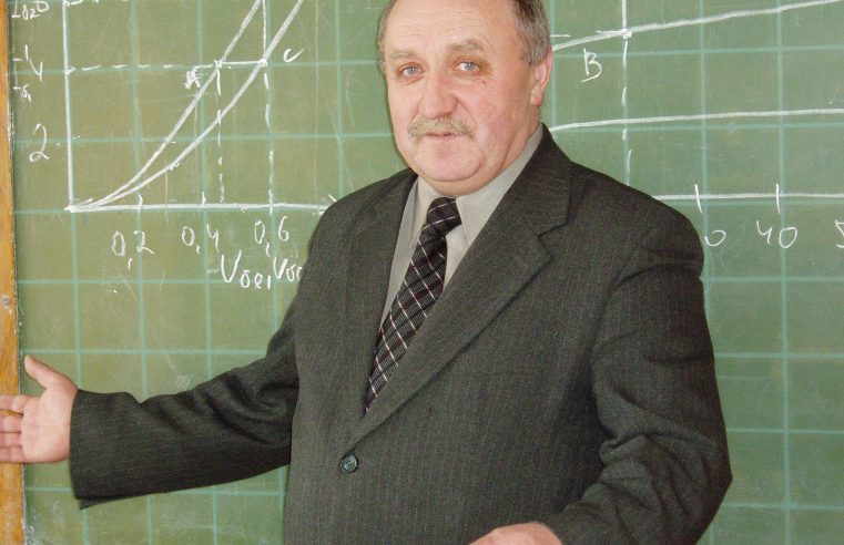 Звання “Почесний громадянин міста Червонограда” присвоєно п’ятьом червоноградцям, чотирьом із них – посмертно