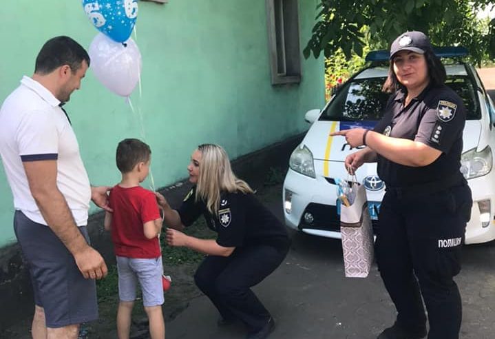 Червоноградські поліцейські здійснили мрію 6-річного Максимка