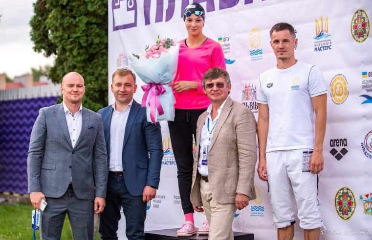 Червоноградці стали призерами й чемпіонами обласного марафону з плавання в рамках «Відкритого кубку Львова»