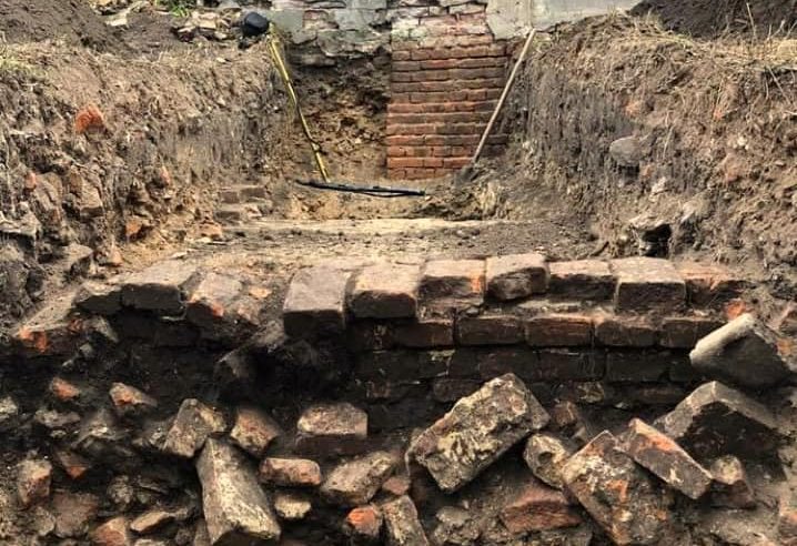 У Тартаківському палаці науковці проводять попередні археологічні дослідження