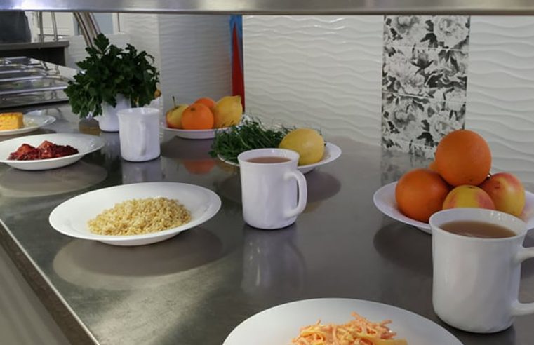 В кого смачніше і корисніше? На Львівщині оголосили конкурс на створення шкільного меню