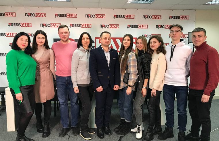 “Нові виклики і їх вирішення для регіональних медіа Сходу та Заходу”: підведення підсумків проекту на студії телеканалу «Бужнет»