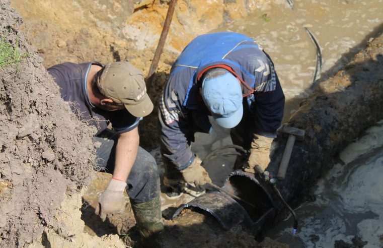 Керівники комунальних підприємств просять червоноградців розраховуватись за послуги