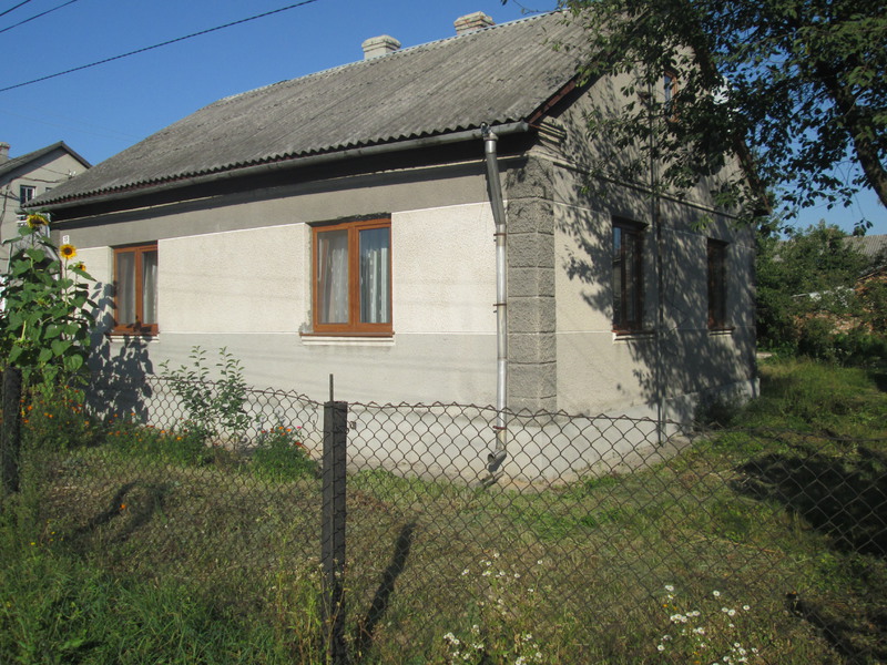 На Львівщині планують викуп житла для вимушених переселенців