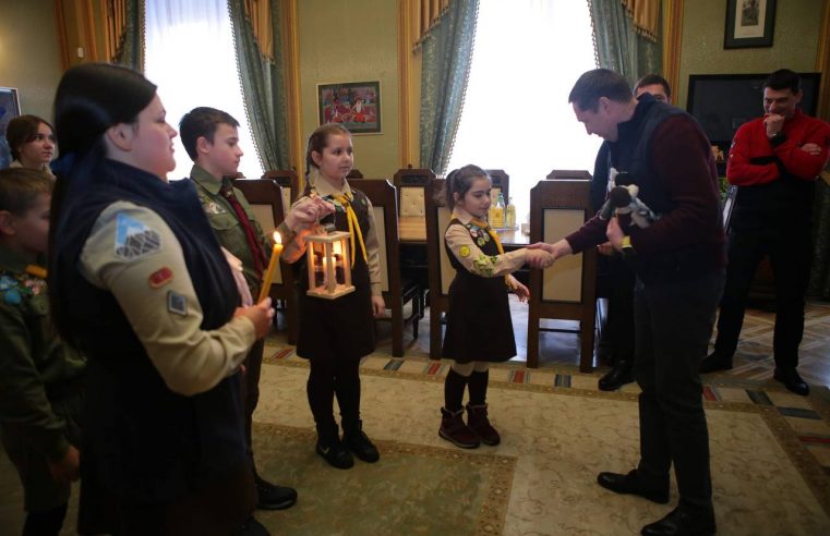 На Львівщину прибув Вифлеємський вогонь миру