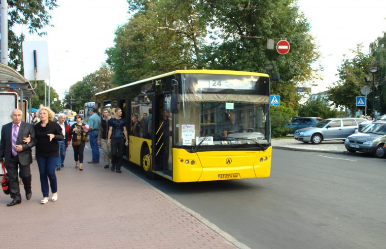 У дні Великодніх Свят курсуватимуть автобуси до кладовищ сіл Добрячин, Бендюга та Межиріччя